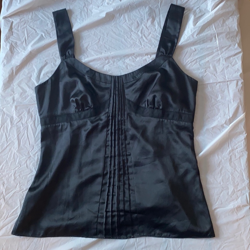 Gorgeous silky Ann Taylor Loft top.